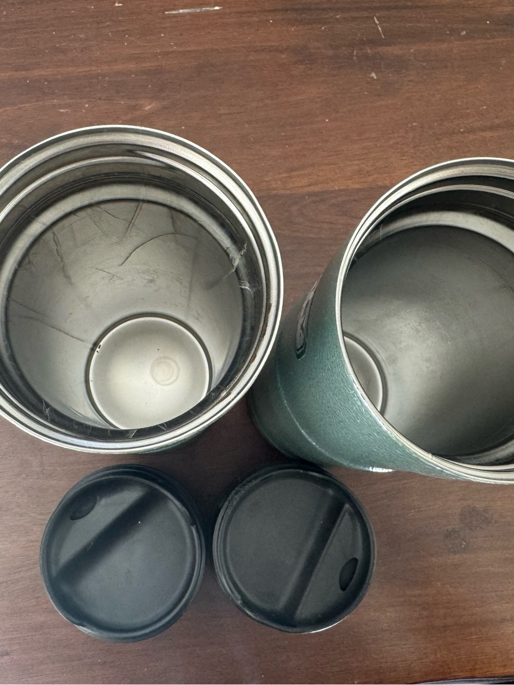 2 Stanley Classic One-Hand Vacuum Mug Travel Tumblers - Picture 3 of 5